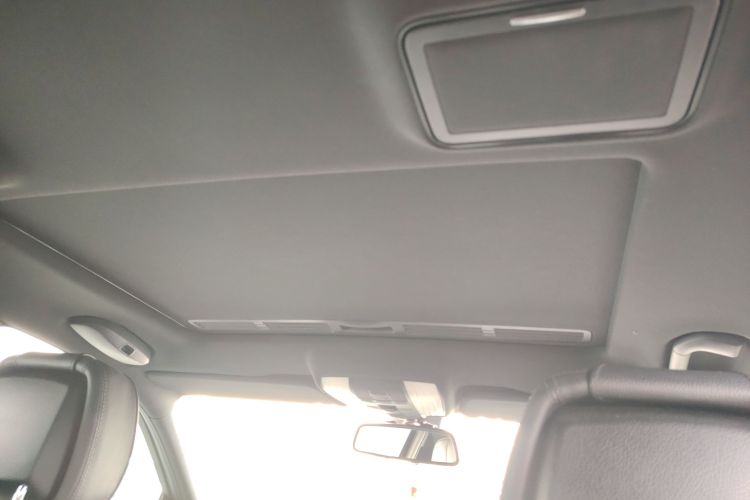 奔驰E级 2015款 改款 E 180 L 运动型局部细节22