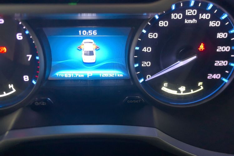 吉利汽车 帝豪 2017款 三厢百万款 1.5L CVT向上版中控内饰15