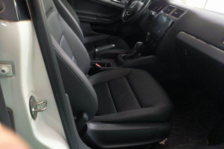 大众 速腾 2018款 280TSI DSG舒适型局部细节41