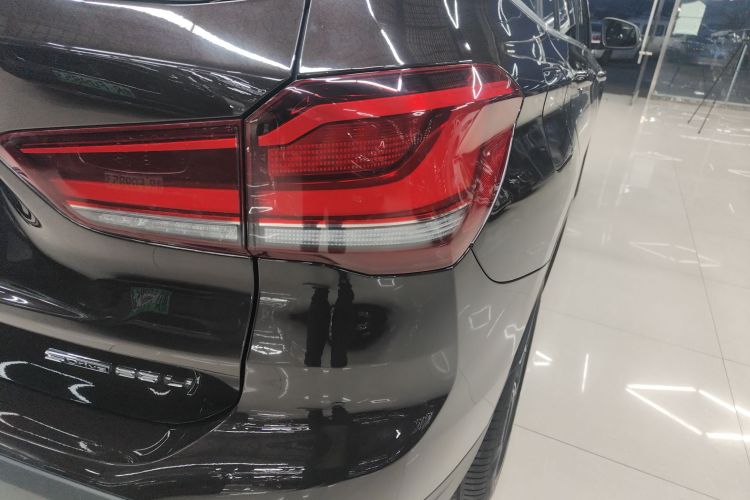 宝马X1 2021款 sDrive25Li 领先型车身外观6008