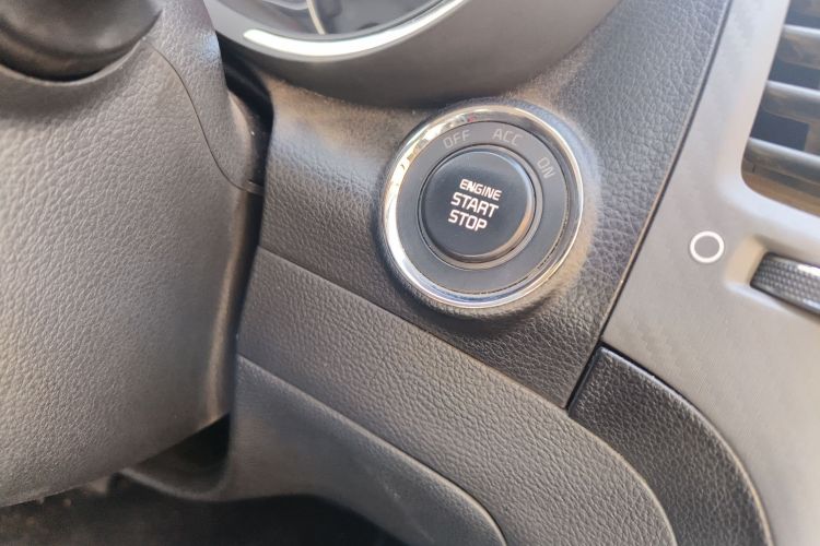 起亚K3 2015款 1.6L 自动DLX局部细节9010