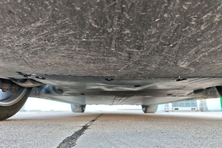 特斯拉 Model Y 2022款 改款 后轮驱动版局部细节9003