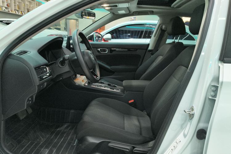 本田 型格 2023款 240TURBO CVT科技版局部细节19