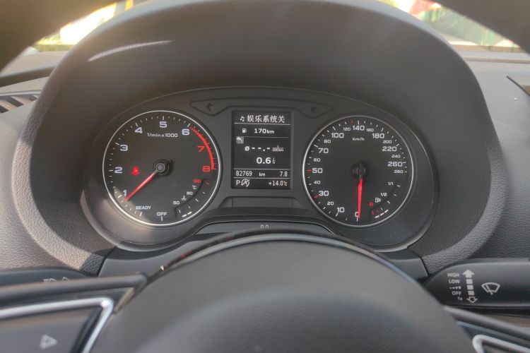 奥迪A3 2016款 Limousine 35 TFSI 领英型中控内饰15