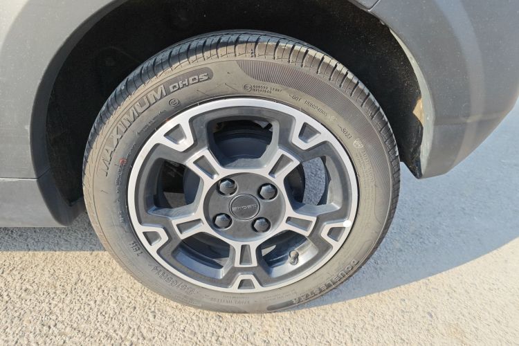 吉利银河 2024款 200km 熊猫骑士车身外观6013