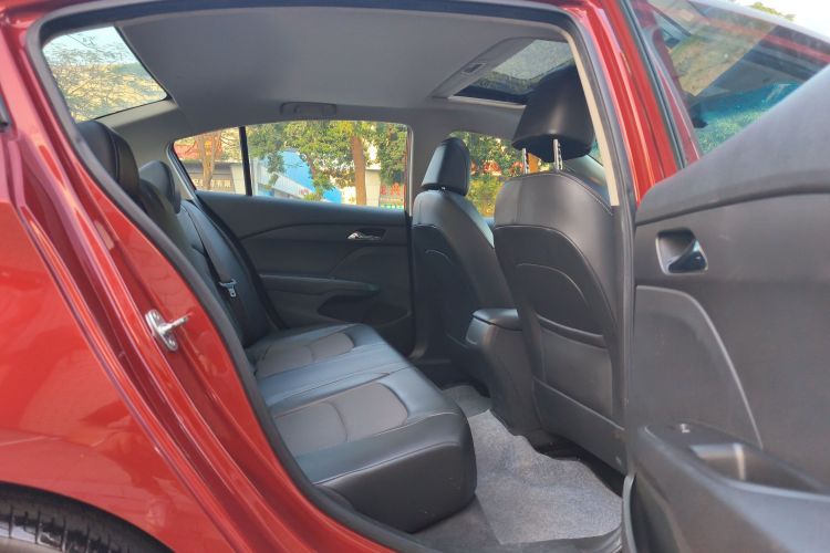 雪佛兰 科沃兹 2019款 325T 双离合欣悦版中控内饰7005