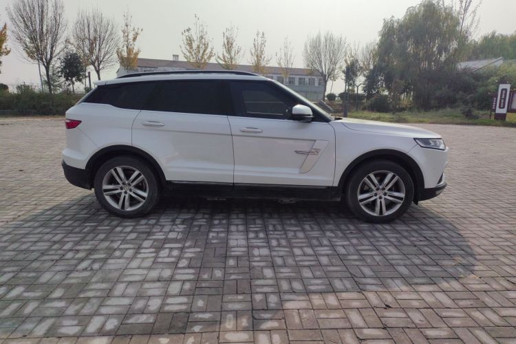 众泰T700 2017款 1.8T 双离合旗舰型车身外观6002