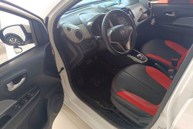 长安欧尚 奔奔E-Star 2021款 国民版 心悦版 磷酸铁锂（31.86kWh）中控内饰7002