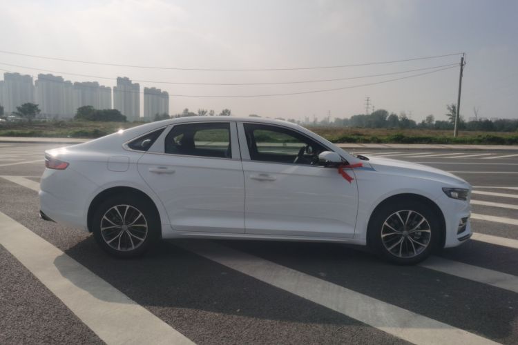 吉利汽车 星瑞 2025款 东方曜 1.5TD 扶摇版车身外观6002