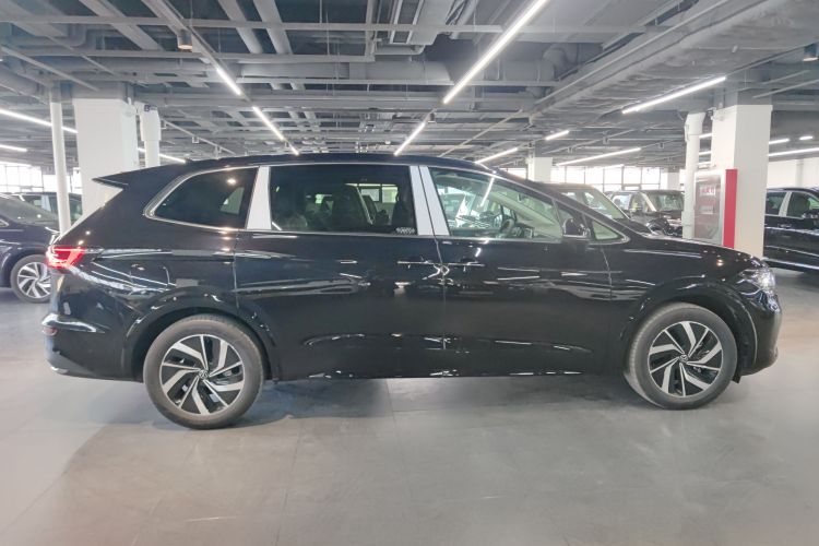 大众 威然 2024款 380TSI 尊驰版车身外观6002