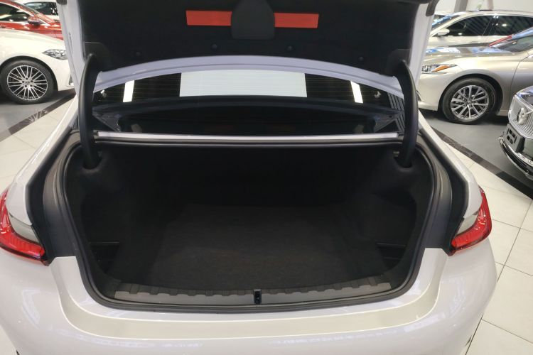 宝马3系 2023款 320Li M运动套装局部细节23