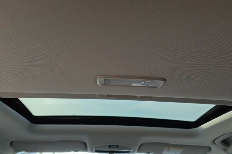 吉利汽车 帝豪 2023款 第4代冠军版 1.5L CVT尊贵型局部细节22