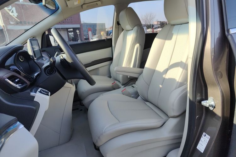 别克GL8 2022款 陆上公务舱 652T 舒适型局部细节19