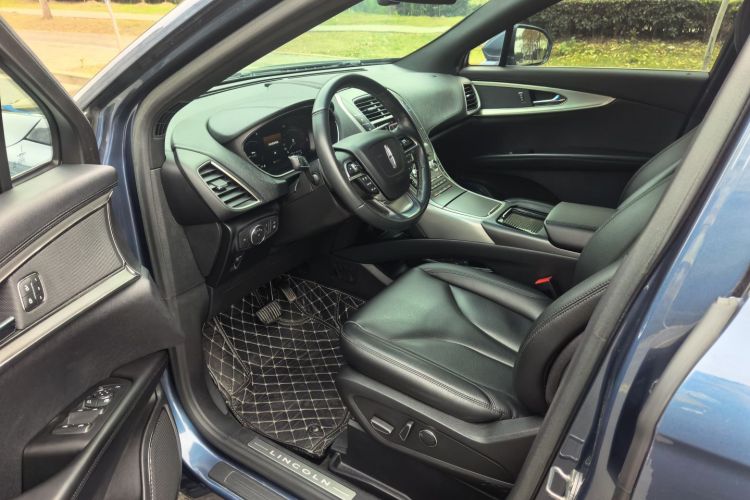 林肯 航海家(进口) 2019款 2.0T 两驱尊悦版 国VI中控内饰7004