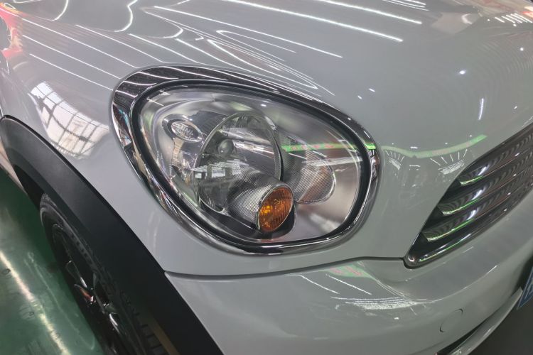 MINI Countryman 2011款 1.6L COOPER Fun局部细节9003