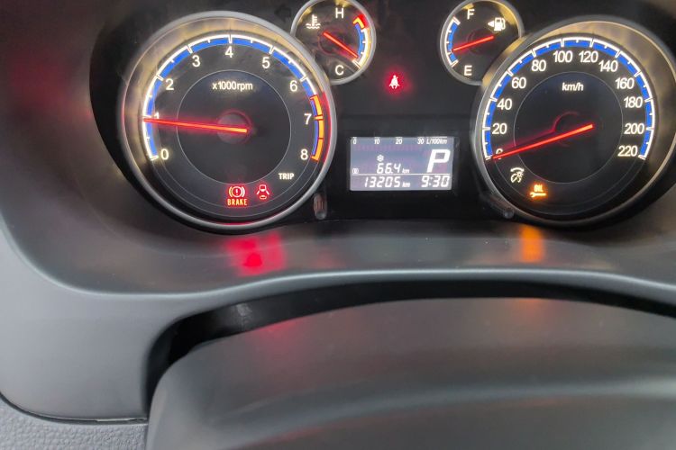 铃木 天语 SX4 2013款 1.6L 自动酷锐型中控内饰15