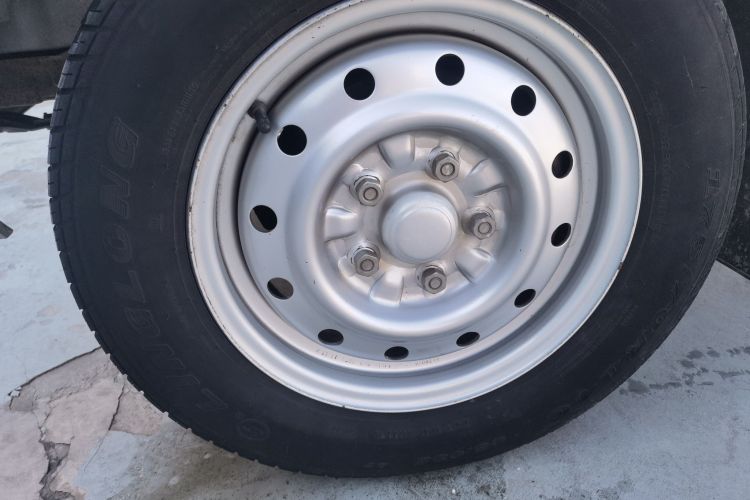 五菱汽车 五菱荣光 2021款 1.5L加长基本型L3C车身外观6009