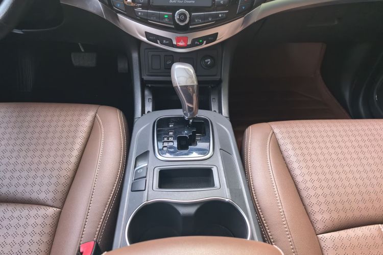 比亚迪S7 2016款 2.0T 自动尊贵型Plus局部细节18