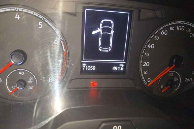 大众 T-ROC探歌 2020款 230TSI DSG两驱进取型中控内饰15