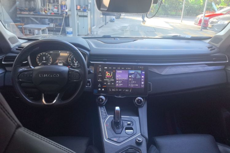 领克01 2021款 2.0TD 两驱型Pro中控内饰7003