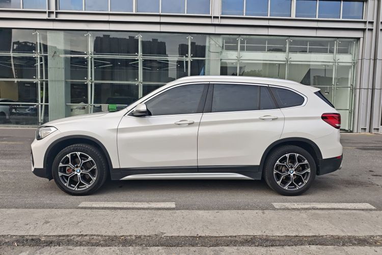 宝马X1 2020款 sDrive20Li 尊享型车身外观6003