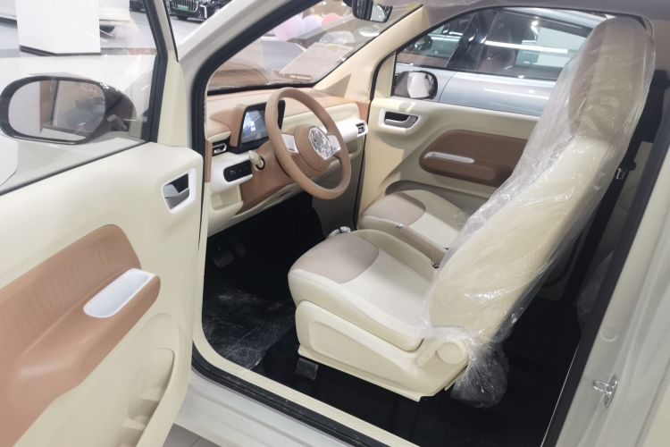 五菱汽车 宏光MINIEV 2024款 第三代 215km 青春版中控内饰7002