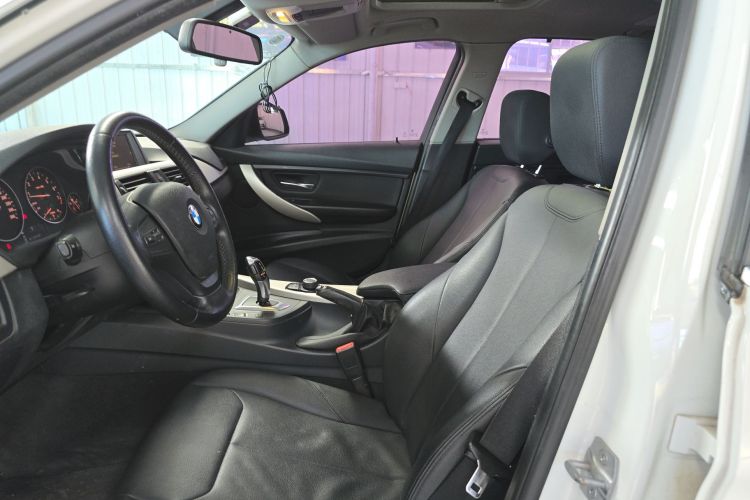 宝马3系 2015款 320Li 超悦版时尚型局部细节19