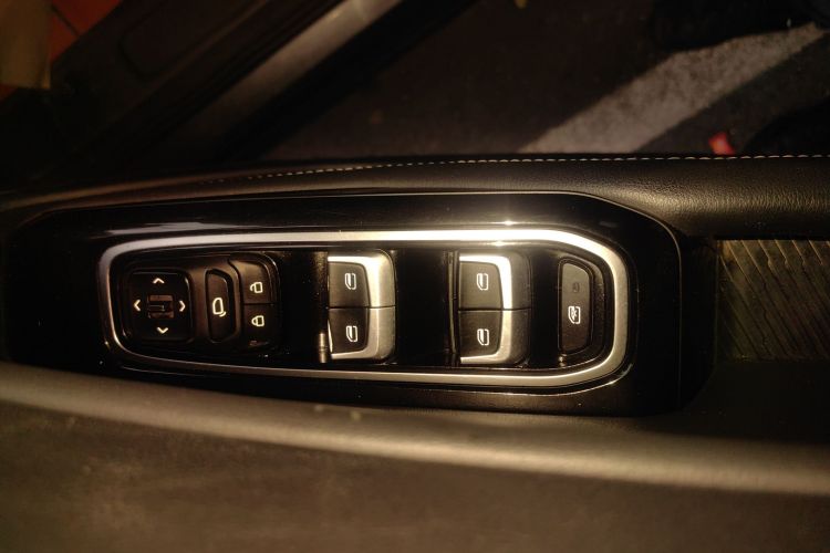 五菱汽车 五菱凯捷 2020款 1.5T CVT旗舰型中控内饰7004