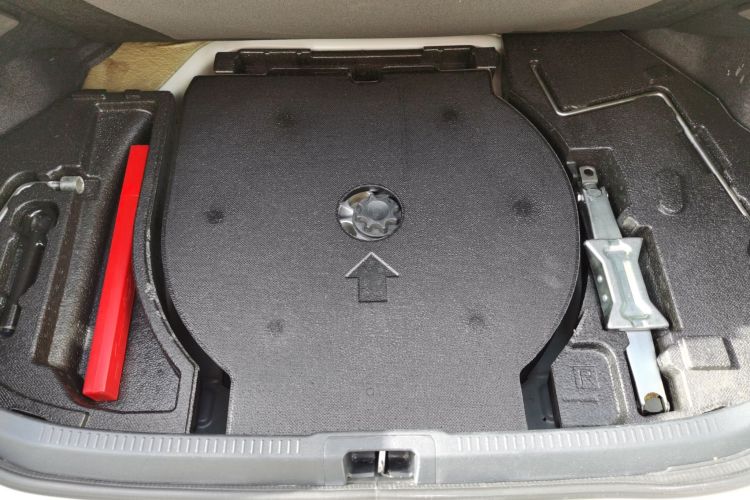 丰田 凯美瑞 2015款 2.0G 领先版局部细节9006