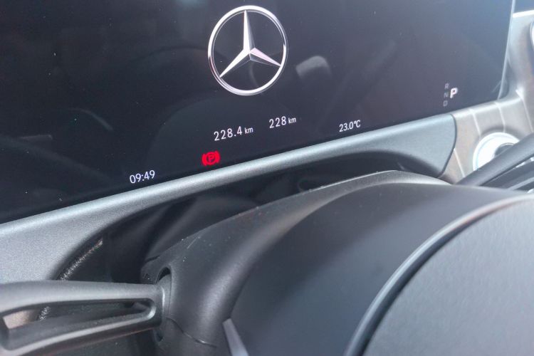 奔驰E级 2025款 E 300 L 时尚型中控内饰15