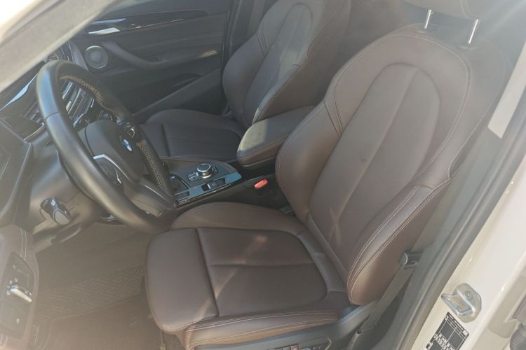 宝马X2 2023款 sDrive25i M运动曜夜版局部细节19