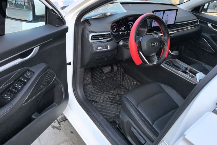 吉利汽车 帝豪 2023款 第4代冠军版 1.5L CVT尊贵型中控内饰7002