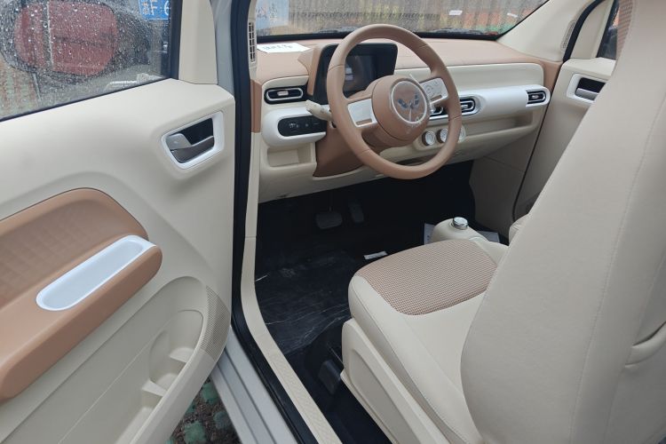 五菱汽车 宏光MINIEV 2024款 第三代 215km 青春版中控内饰7002