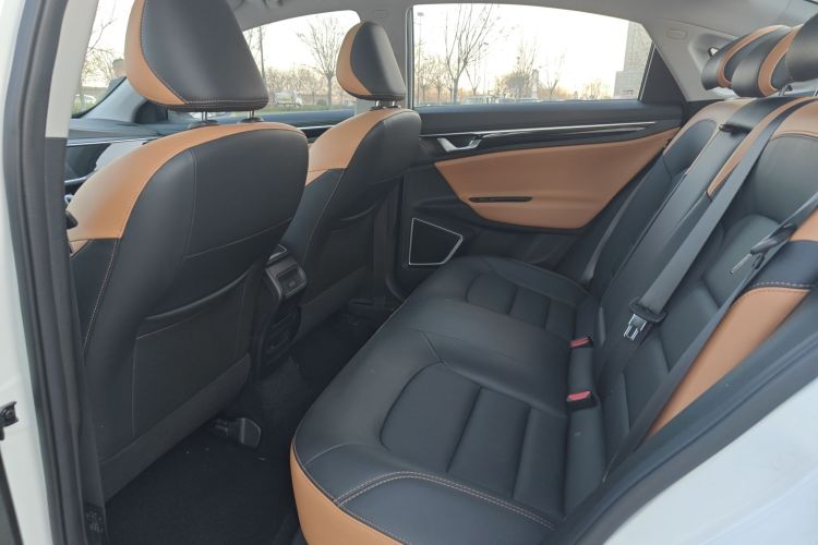 吉利汽车 帝豪GL 2020款 1.4T CVT尊贵型中控内饰7003