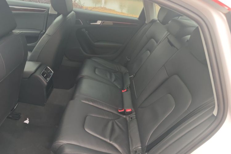 奥迪A4L 2015款 35 TFSI 自动舒适型中控内饰7003