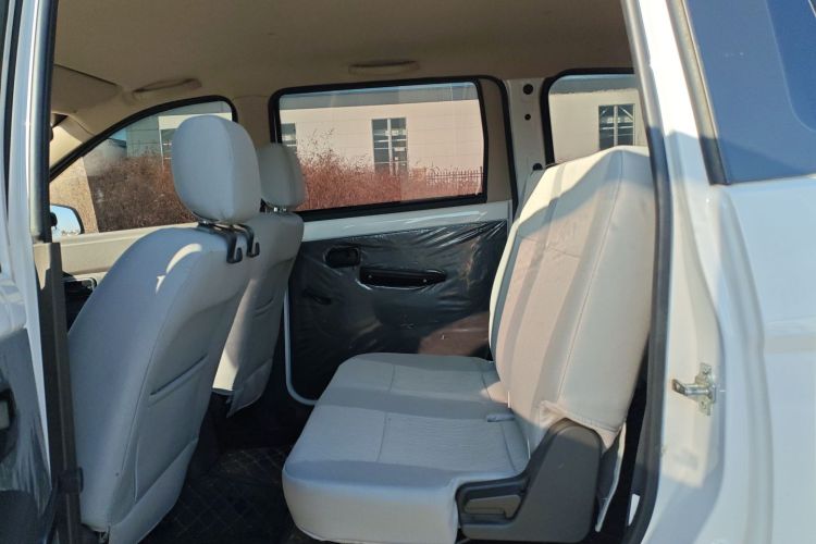 五菱汽车 五菱宏光 2020款 1.2L S基本型国VI LSI中控内饰7002