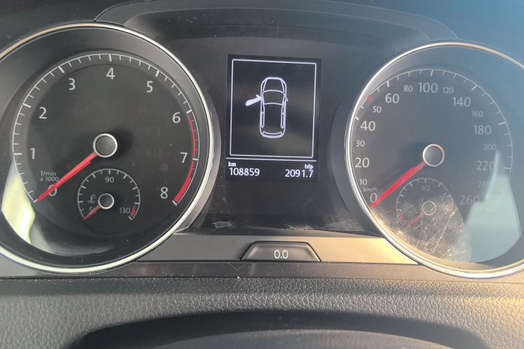 大众 高尔夫 2019款 1.6L 自动舒适型 国V中控内饰15