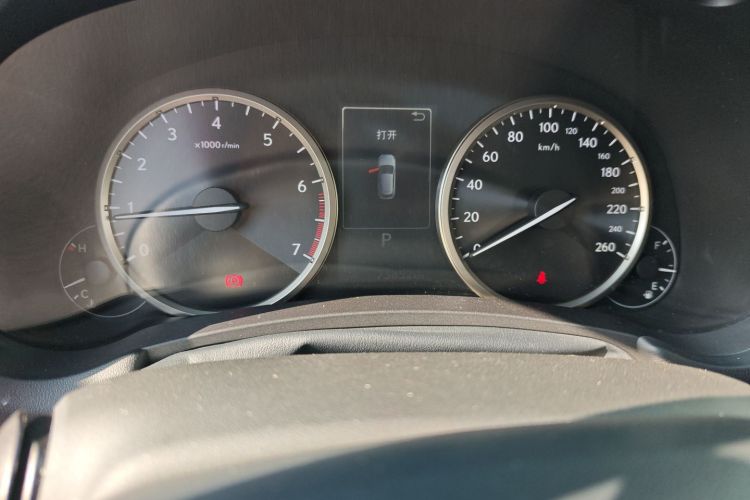 雷克萨斯NX 2017款 200 全驱 锋尚版中控内饰15