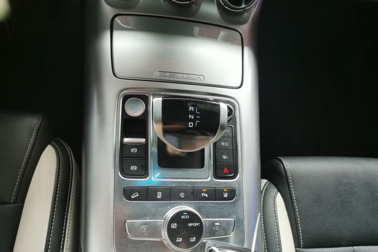 腾势X 2020款 PHEV运动版中控内饰7007