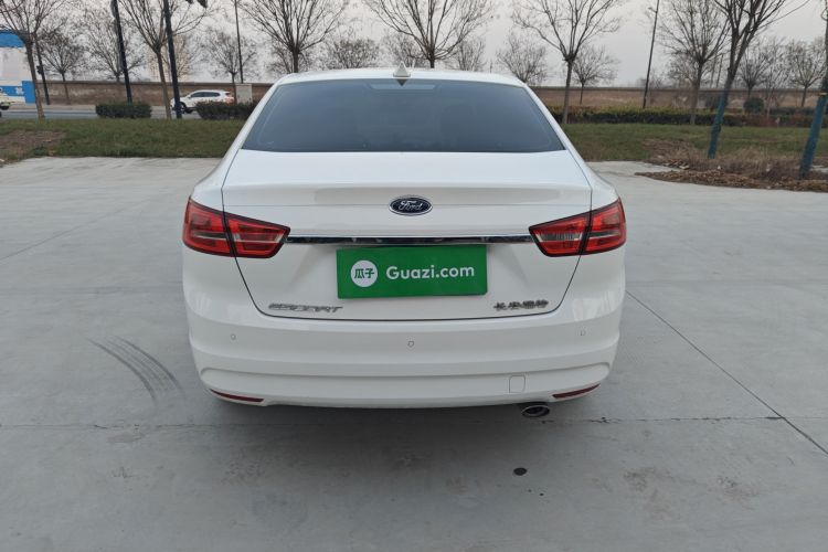 福特 福睿斯 2015款 1.5L 自动时尚型车身外观6005