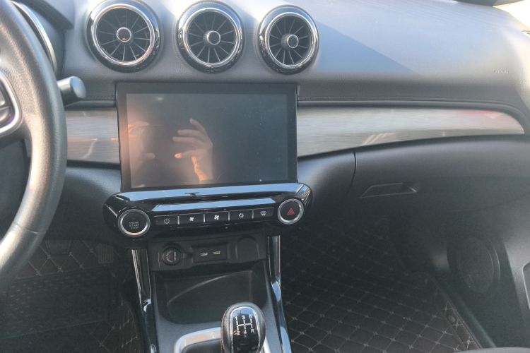 凯翼X3 2019款 1.5L 手动智享版局部细节16