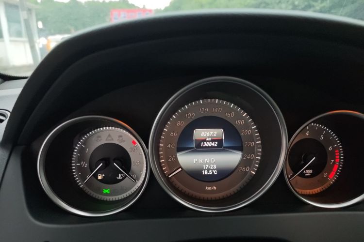 奔驰C级 2013款 C 260 时尚型 Grand Edition中控内饰15