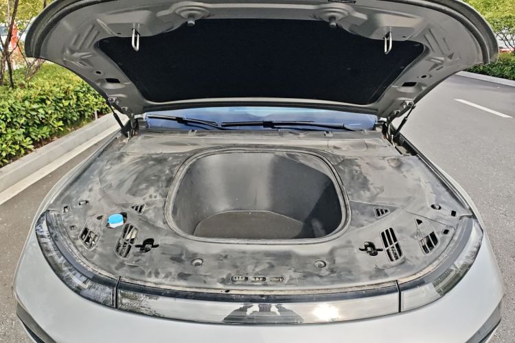 小鹏P7 2022款 670N+局部细节24