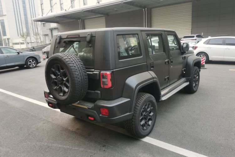 北京越野 北京BJ40 2024款 2.0D 刀锋英雄荣耀版车身外观6003