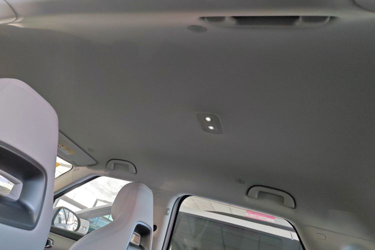 比亚迪 元UP 2025款 智驾版 401KM 活力版中控内饰7004