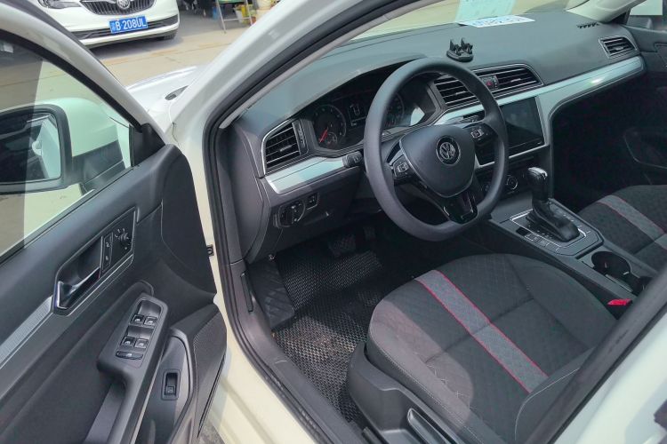 大众 凌渡 2021款 230TSI DSG风尚版中控内饰7002