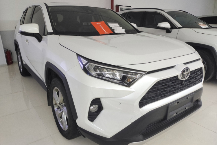 丰田 RAV4荣放 2022款 2.0L CVT两驱风尚Plus版车身外观6002