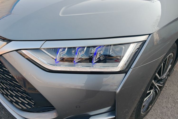 比亚迪 汉 2020款 DM 四驱性能版尊贵型局部细节36