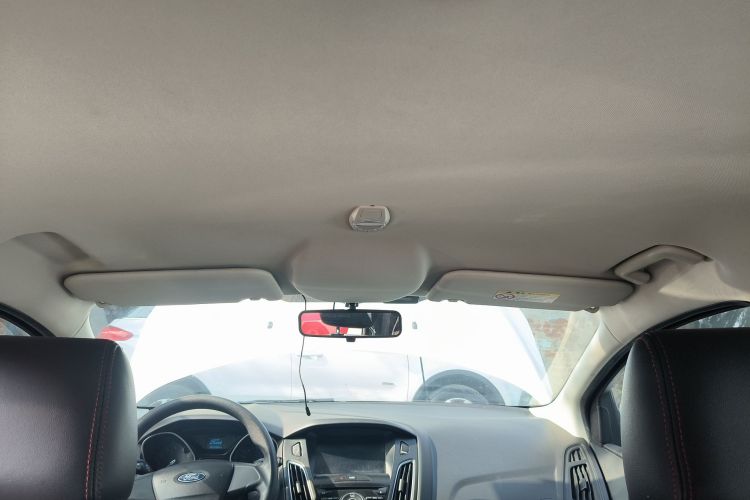 福特 福克斯 2018款 两厢经典 1.6L 自动舒适型智行版局部细节22