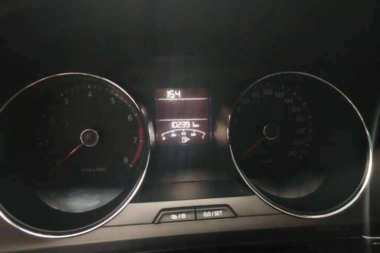 大众 宝来 2014款 1.6L 自动时尚型中控内饰15